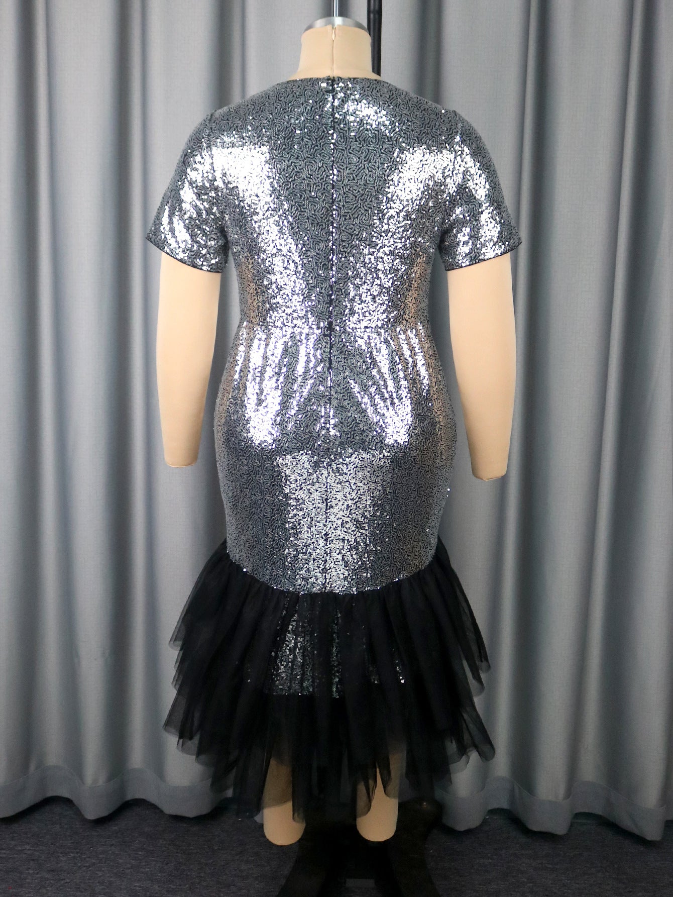 Plus-Size Women Sequined Patchwork V-Neck Short-Sleeved Layered Mesh Mermaid Evening Dress 7