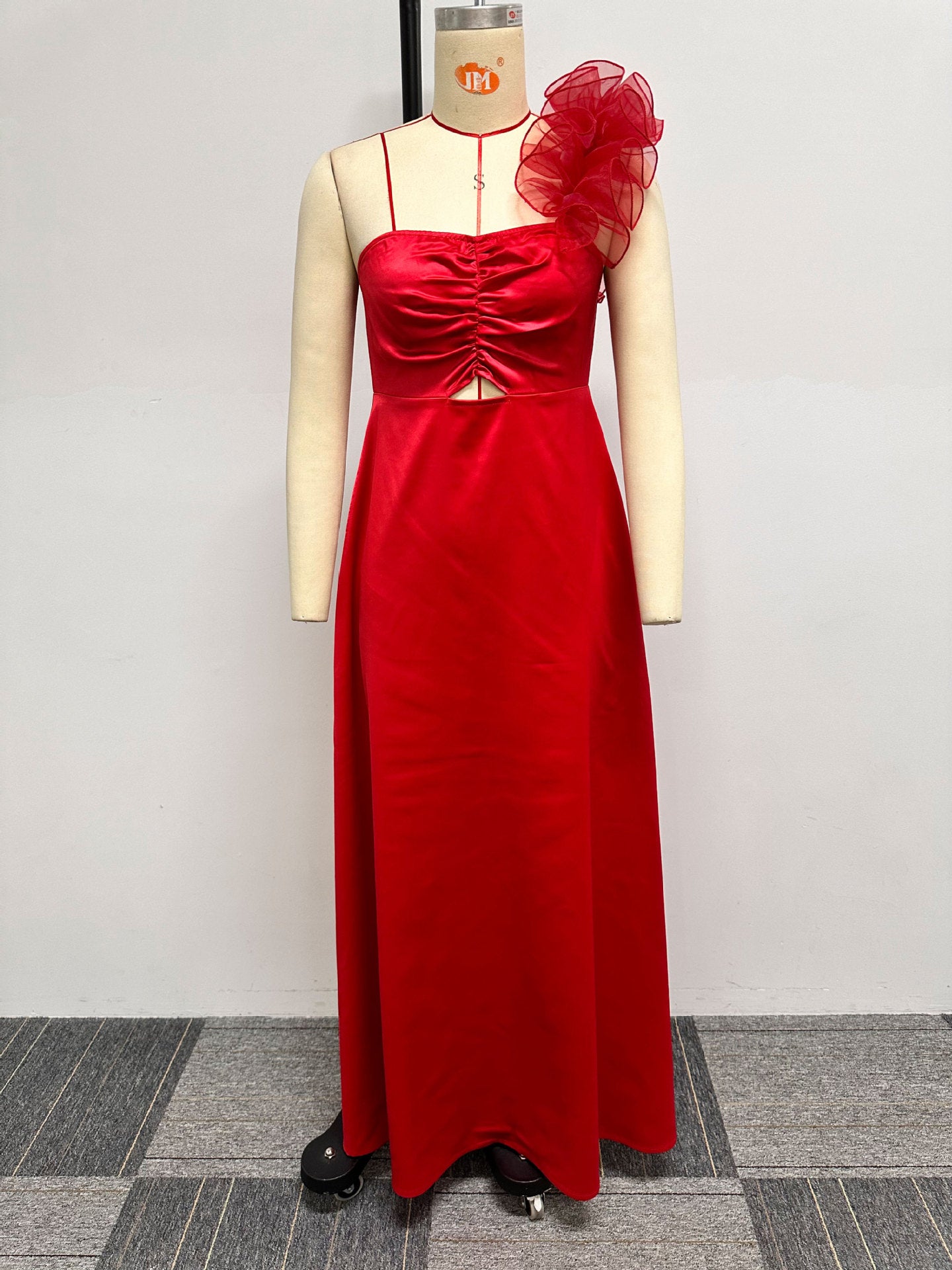 Sexy Slim Waist Ruffled One Shoulder Evening Dress 9