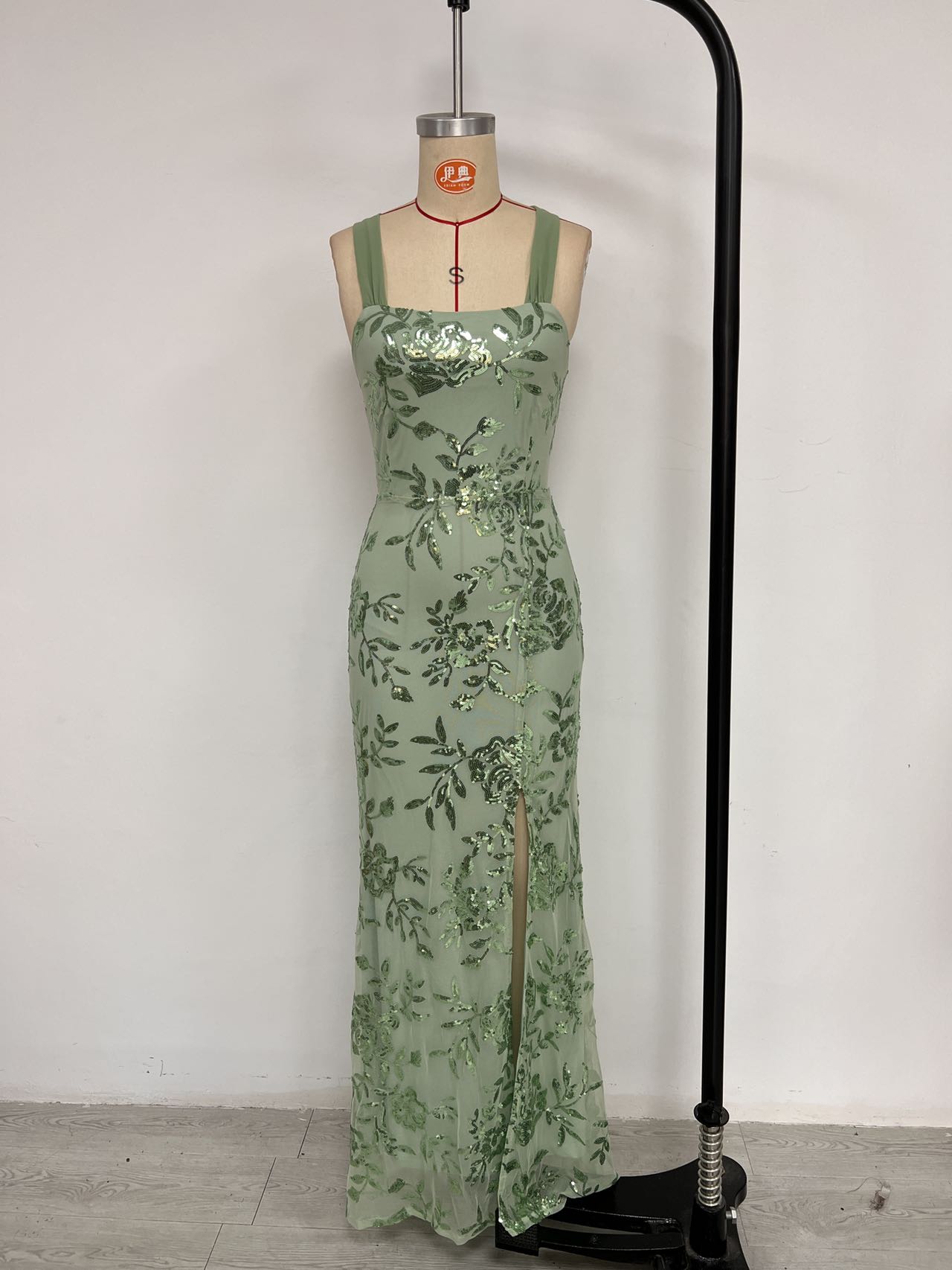 Spring Summer Fashion Sexy Sleeveless Low Back High Slit Gown 13