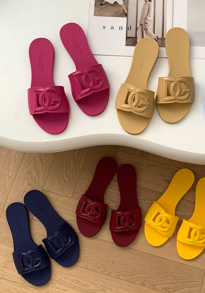 Summer casual outdoor wear one-piece sandals waterproof beach anti-slip flat slippers