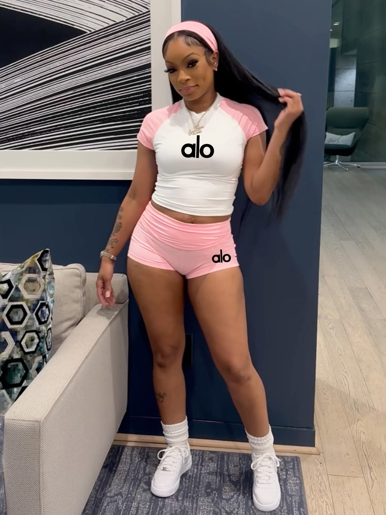 Street Color-block Short Sleeve High Waist Casual Sport Shorts Set with Headband 3