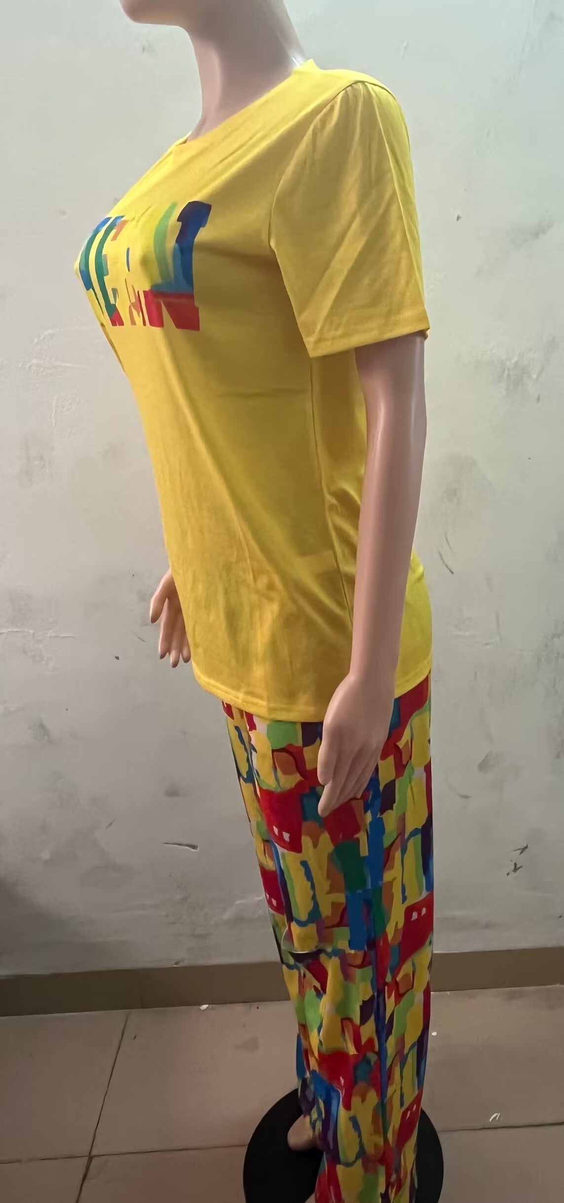 Women Summer Printed Short Sleeve Top and Casual Ripped Pants Two-piece Set 9