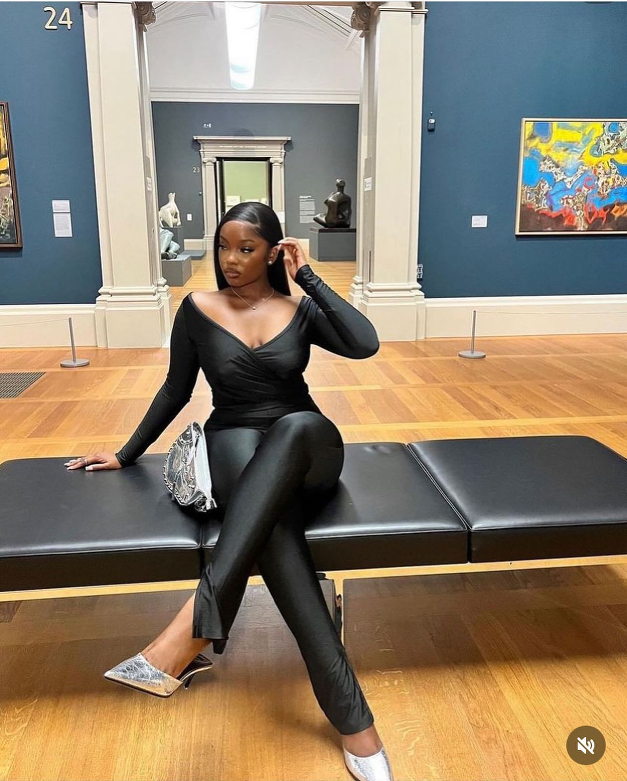 Women Solid v-neck sexy long-sleeved Top And trousers two-piece set 5