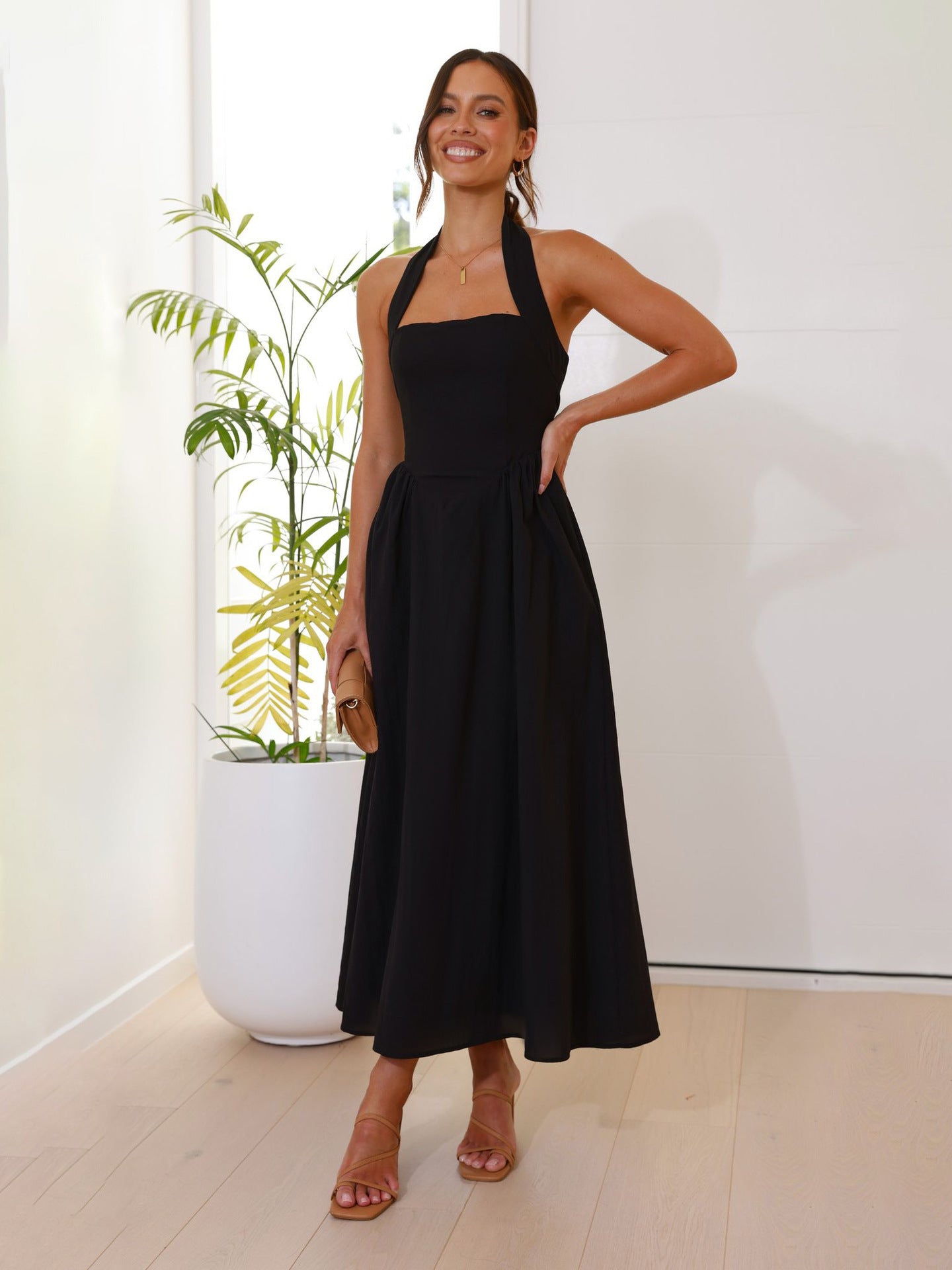 Women's Chic Solid Slim-Waist Halter Neck Low-Back A-line Dress