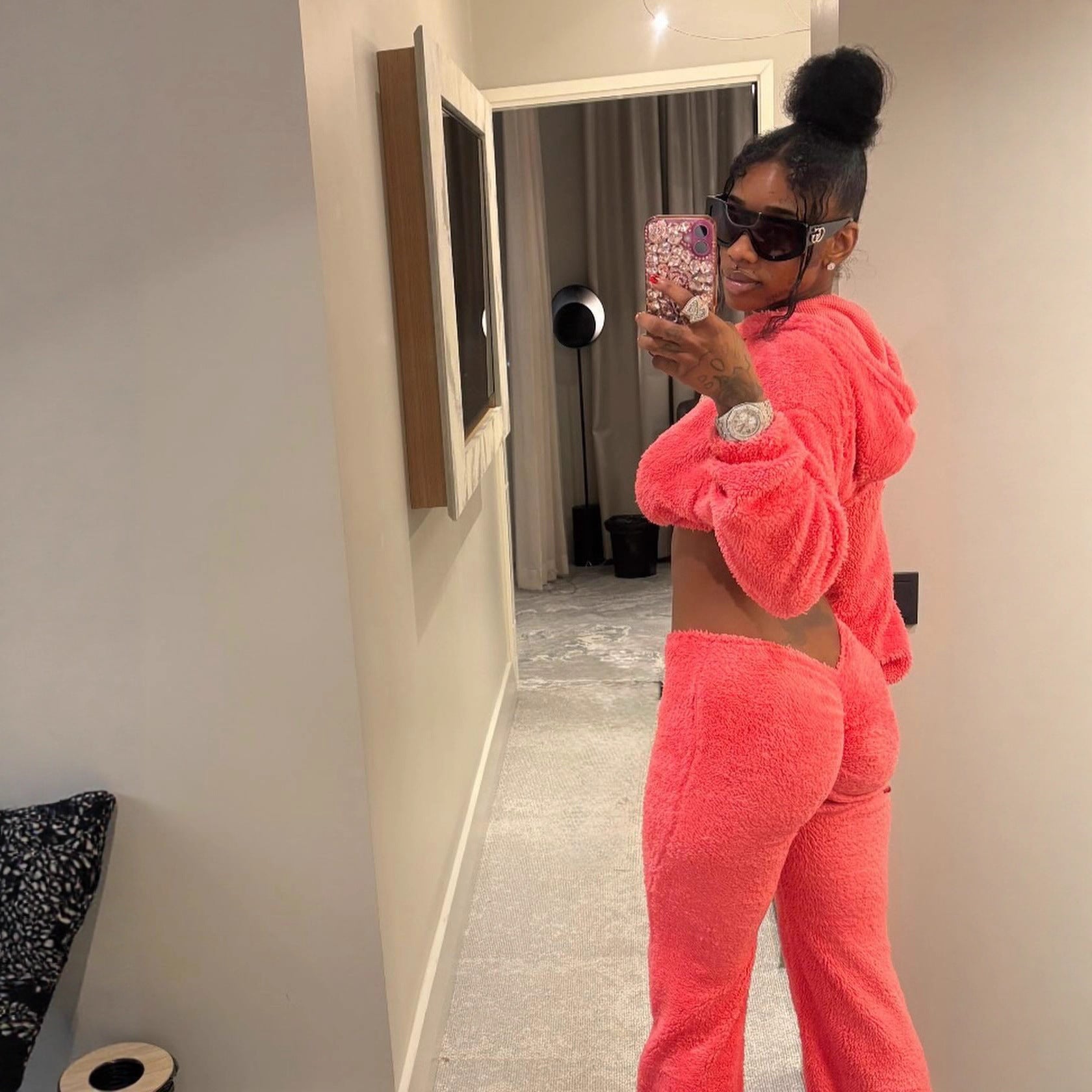 Women's Pink Plush Fashion and Comfort Two-Piece Pants Set 3