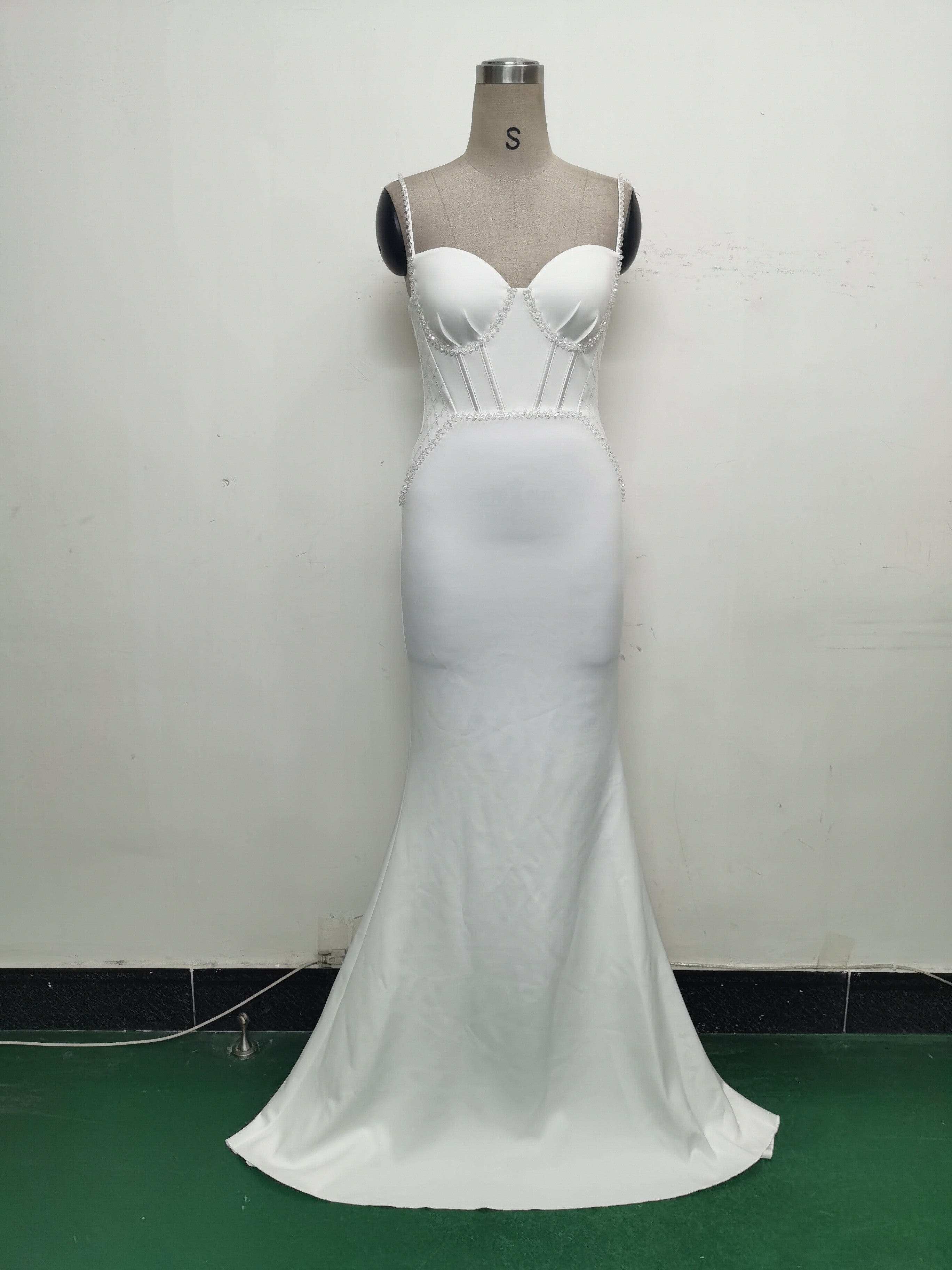 Women Strappy Heart-Shaped Lace Grid Embroidery Beaded Fishbone Formal Party Evening Dress 41