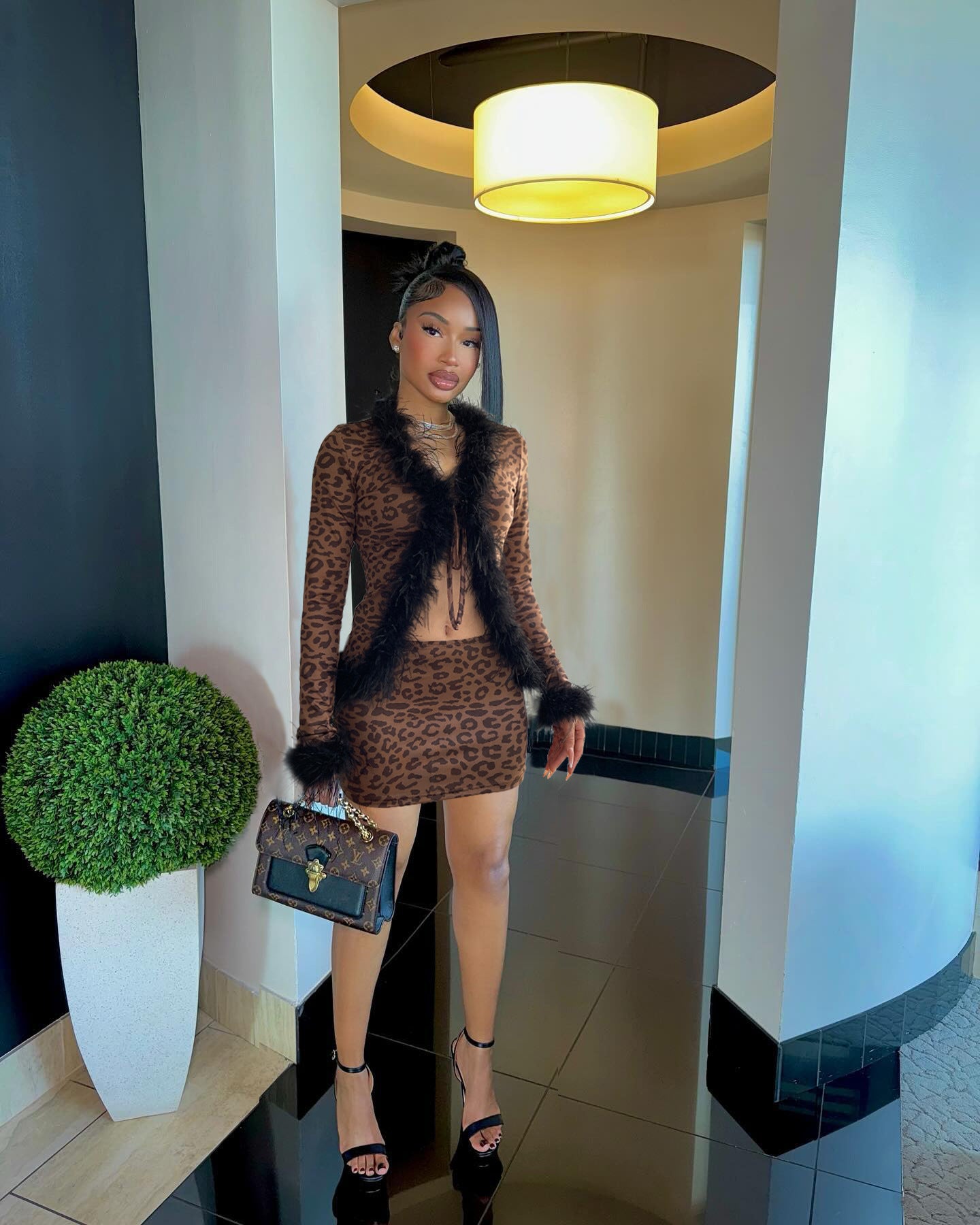 Fashionable Sexy Fur Patchwork Leopard Print Long-Sleeved Top Slim Mini Skirt Two-Piece Set