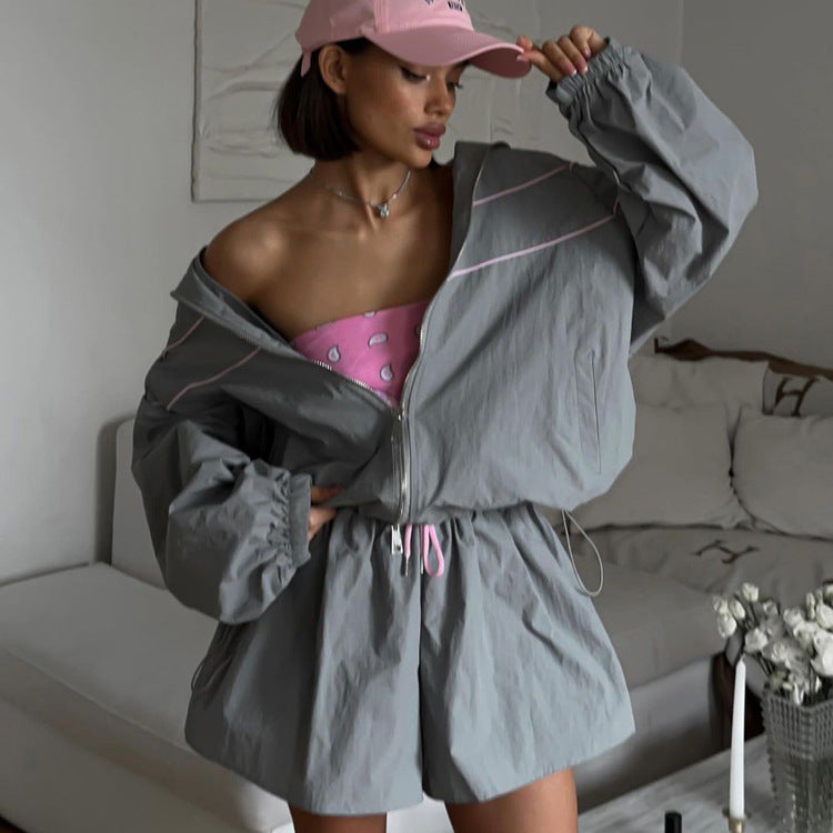 Women sports autumn long-sleeved jacket and shorts Two Piece Set