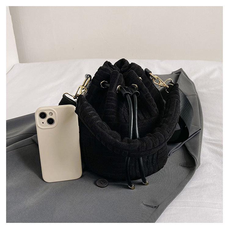 Women Flannel Bucket Bag Single Shoulder Crossbody Bag 20