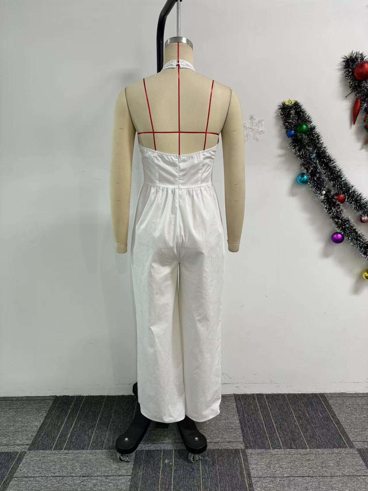 Elegant Halter Neck V-Neck Low-Back Solid Color Wide-Leg Jumpsuit 8