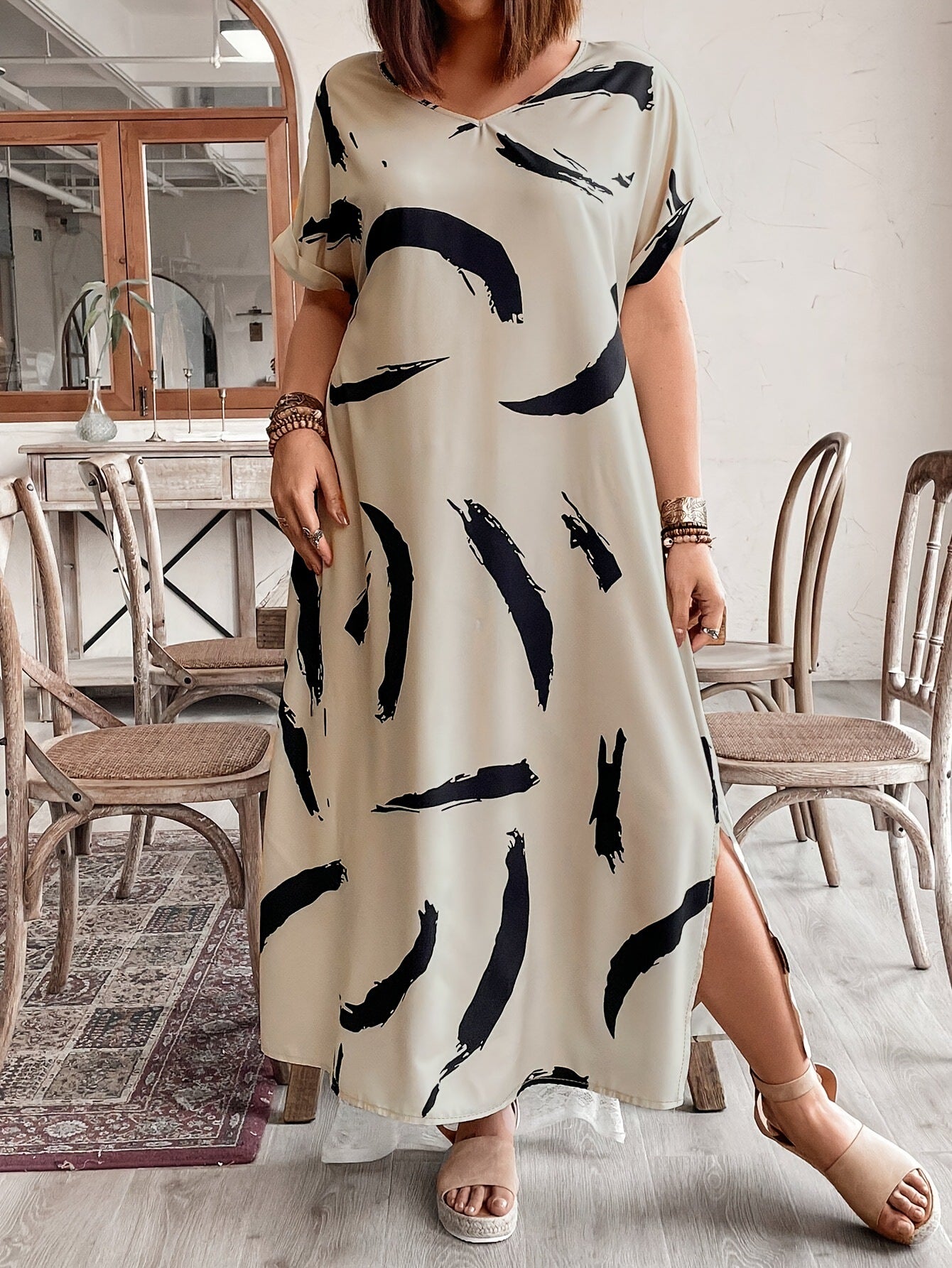 Plus Size Women short-sleeved printed slit dress 7