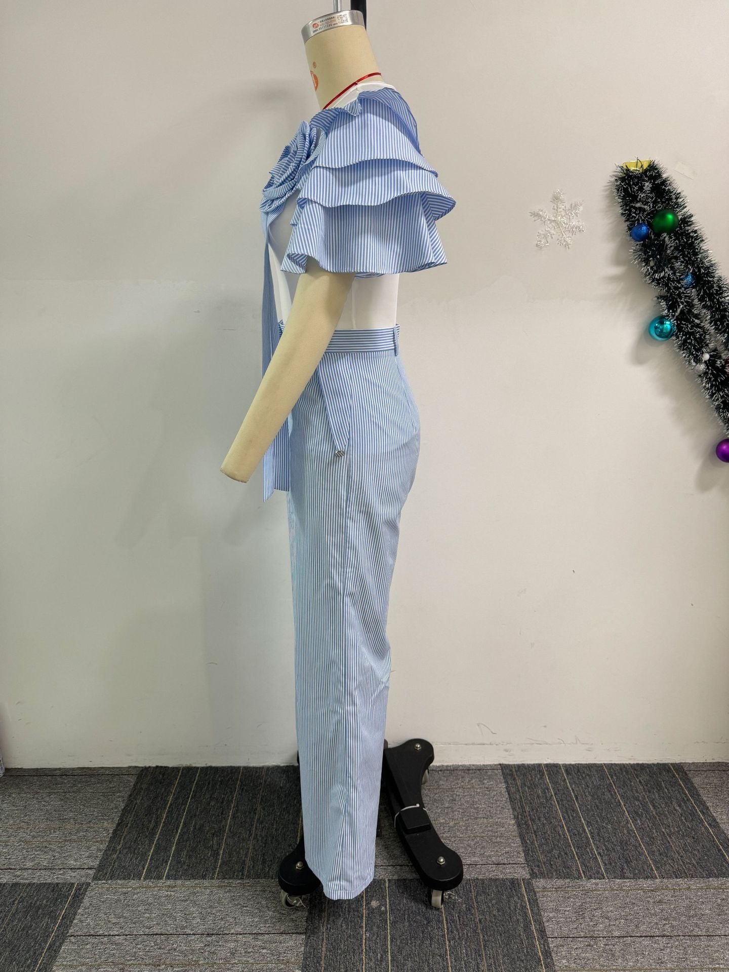 Women Round Neck Short-sleeved Striped Contrast Top and Wide-leg Pants Two-piece Set 11