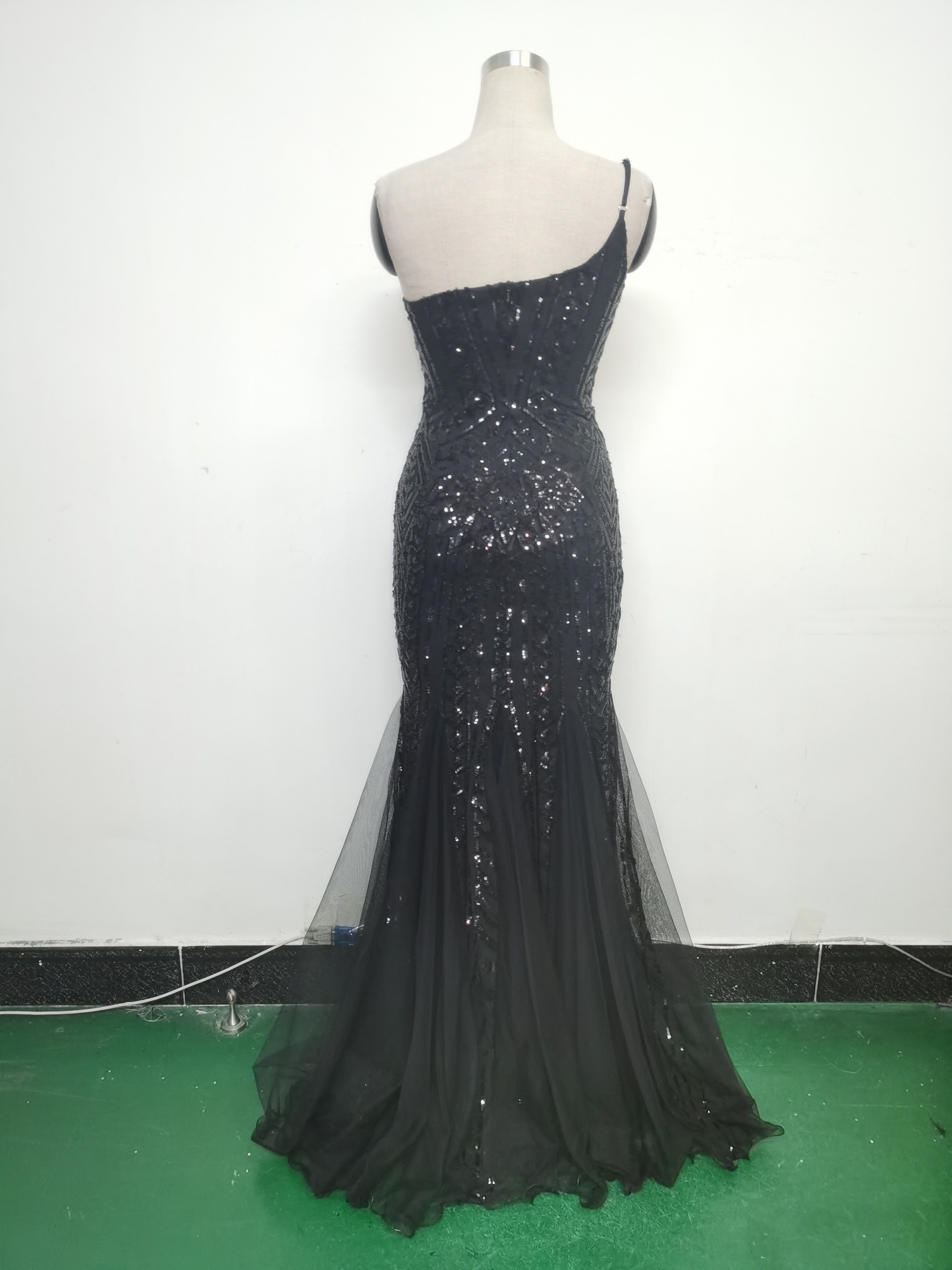 Sexy One Shoulder Sequins Mesh Patchwork Evening Dress 71