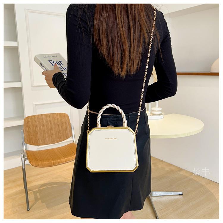 Small Bag Women's Fashion Chain Bag Hard Shell Handbag Shoulder Crossbody Box Bag 37