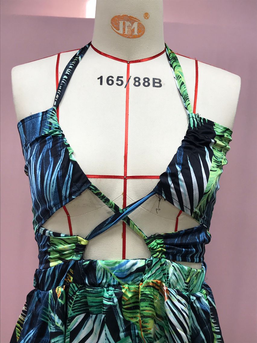 Women's Fashionable Sexy Halter Lace-Up Print Long Dress 14