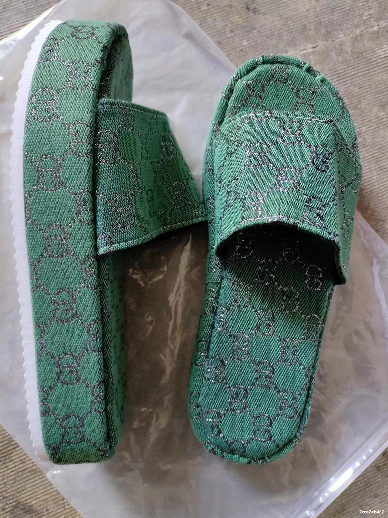 Women Plum Blossom Embroidery Platform Casual Slippers 15