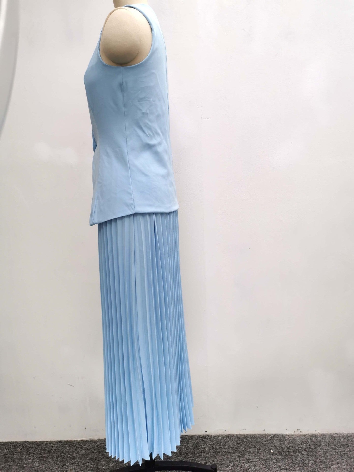 Summer Solid Color Chic Women's Vest Pleated Skirt Elegant Two-Piece Suit 23
