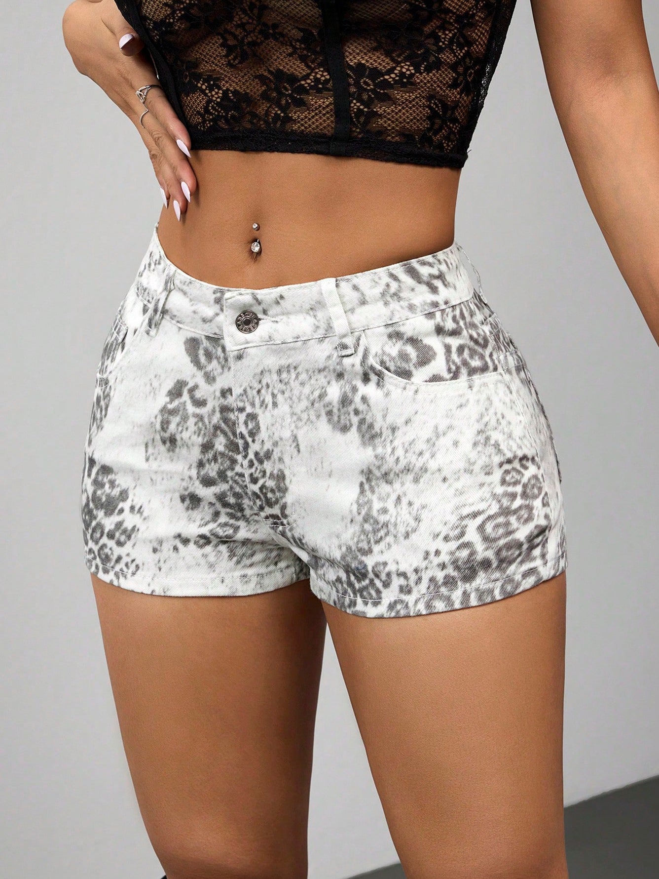 Women's Casual Sexy Stretch Print Denim Shorts 4