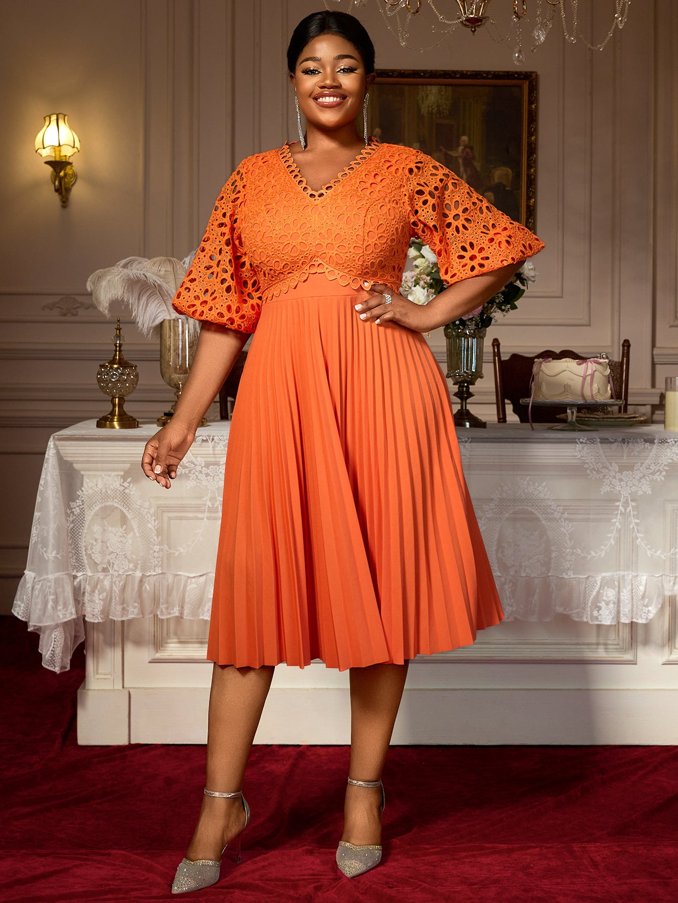 Plus Size Lace Cut-Out Puff Sleeve V-Neck Slim Fit A-Line Pleated Party Dress 5