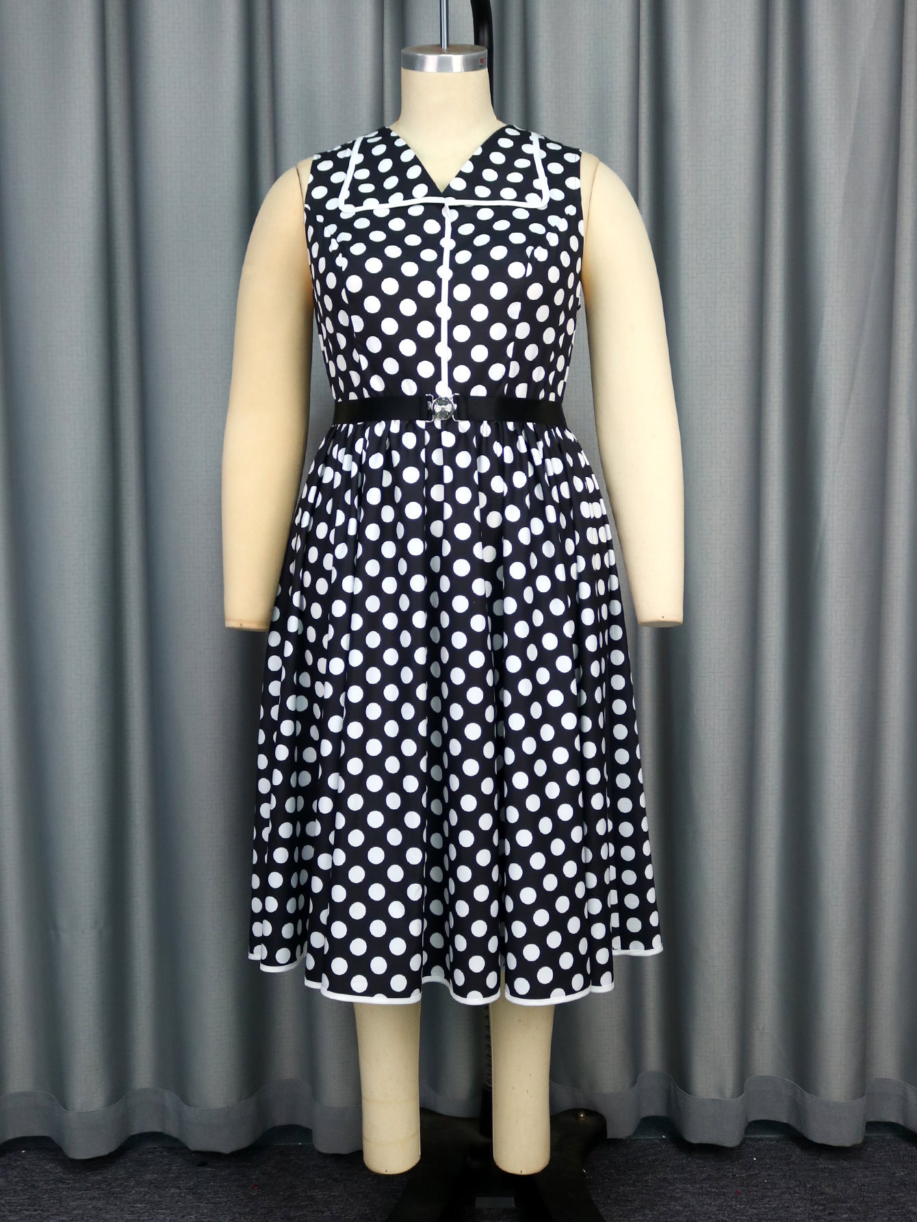 Plus Size Women Turndown Collar Black Polka Dot Belt Sleeveless Dress 5