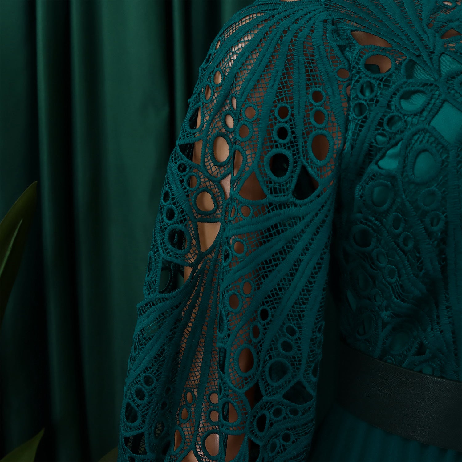 Women Solid lace hook flower hollow pleated dress 13