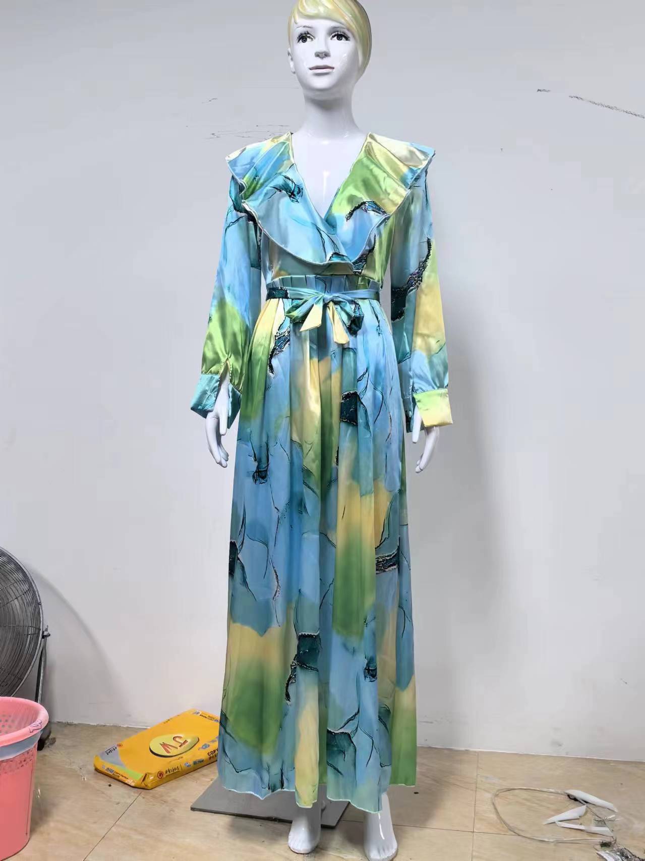 Plus Size Women Printed Turndown Collar Mesh Dress 8