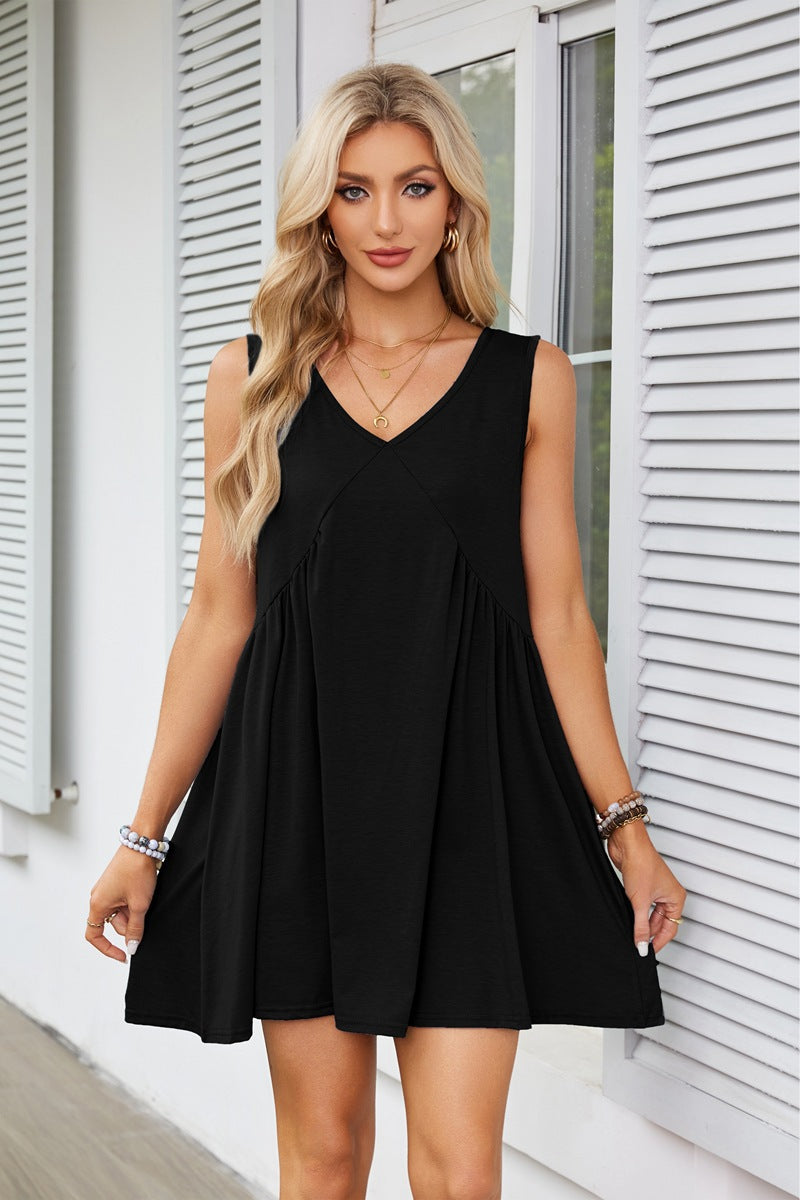 WomenŸ??s Sexy Strappy V-Neck Sleeveless Pleated Pocket Dress