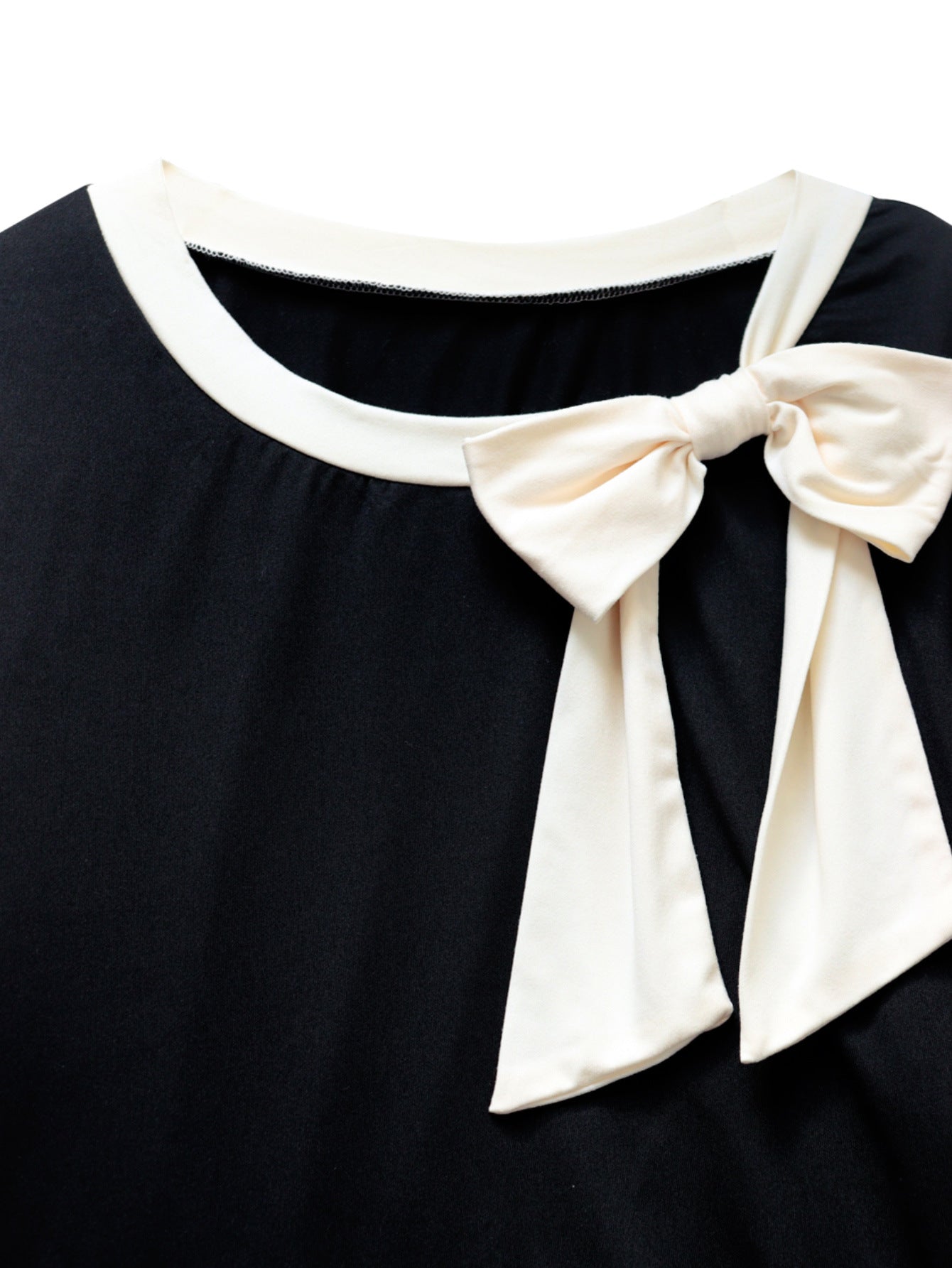 Plus-Size Women Fall/Winter Contrast Bow Black Maxi Dress 7