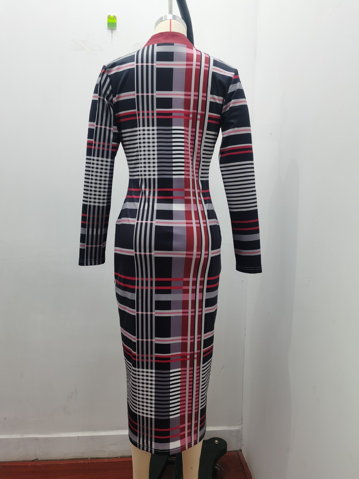 Autumn and winter fashion Plaid Print V-neck Bodycon long-sleeved sexy dress 17