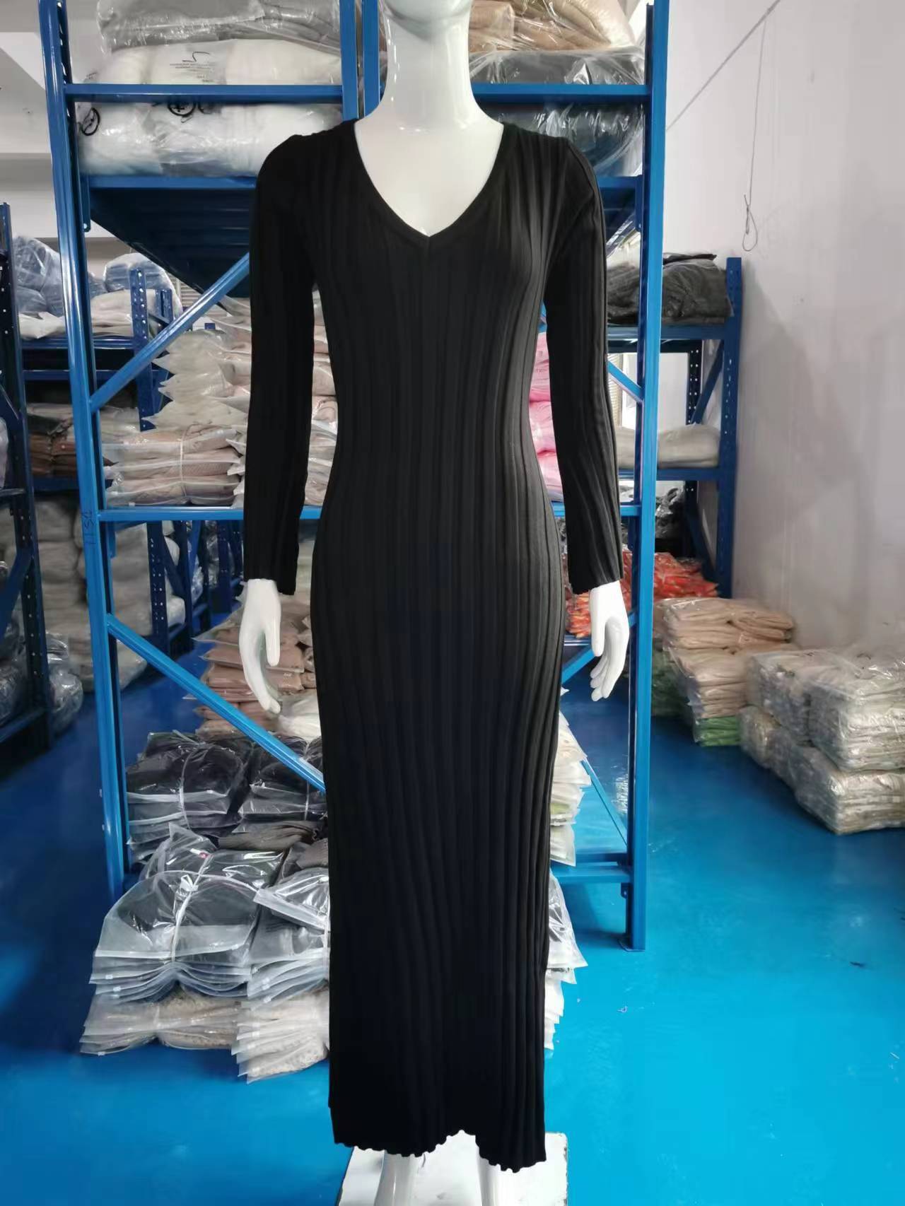 Autumn And Winter Casual Slim Waist V-Neck Wide Ribbed Slim Fit Knitting Long Dress For Women 11