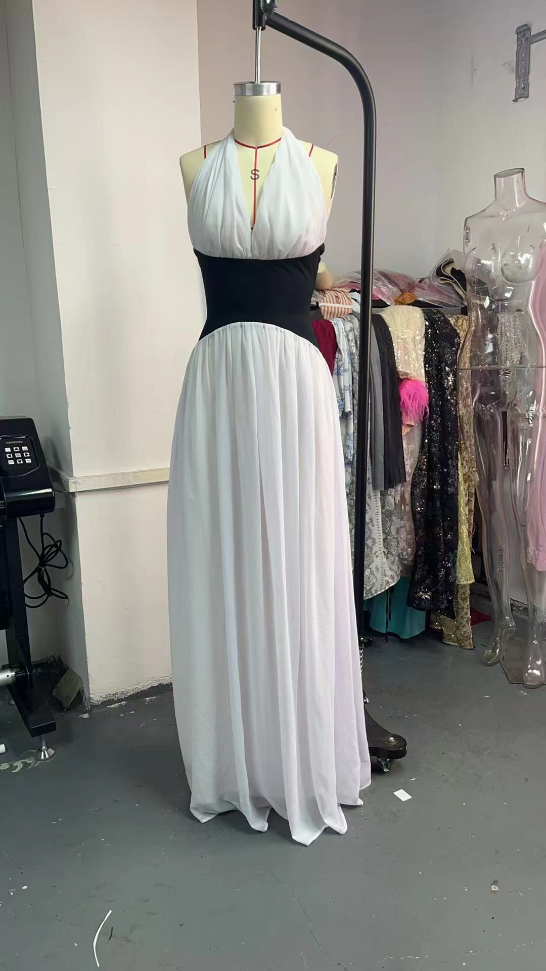 Contrast color sexy Holidays Casual Halter Neck deep v Low Back long dress 8