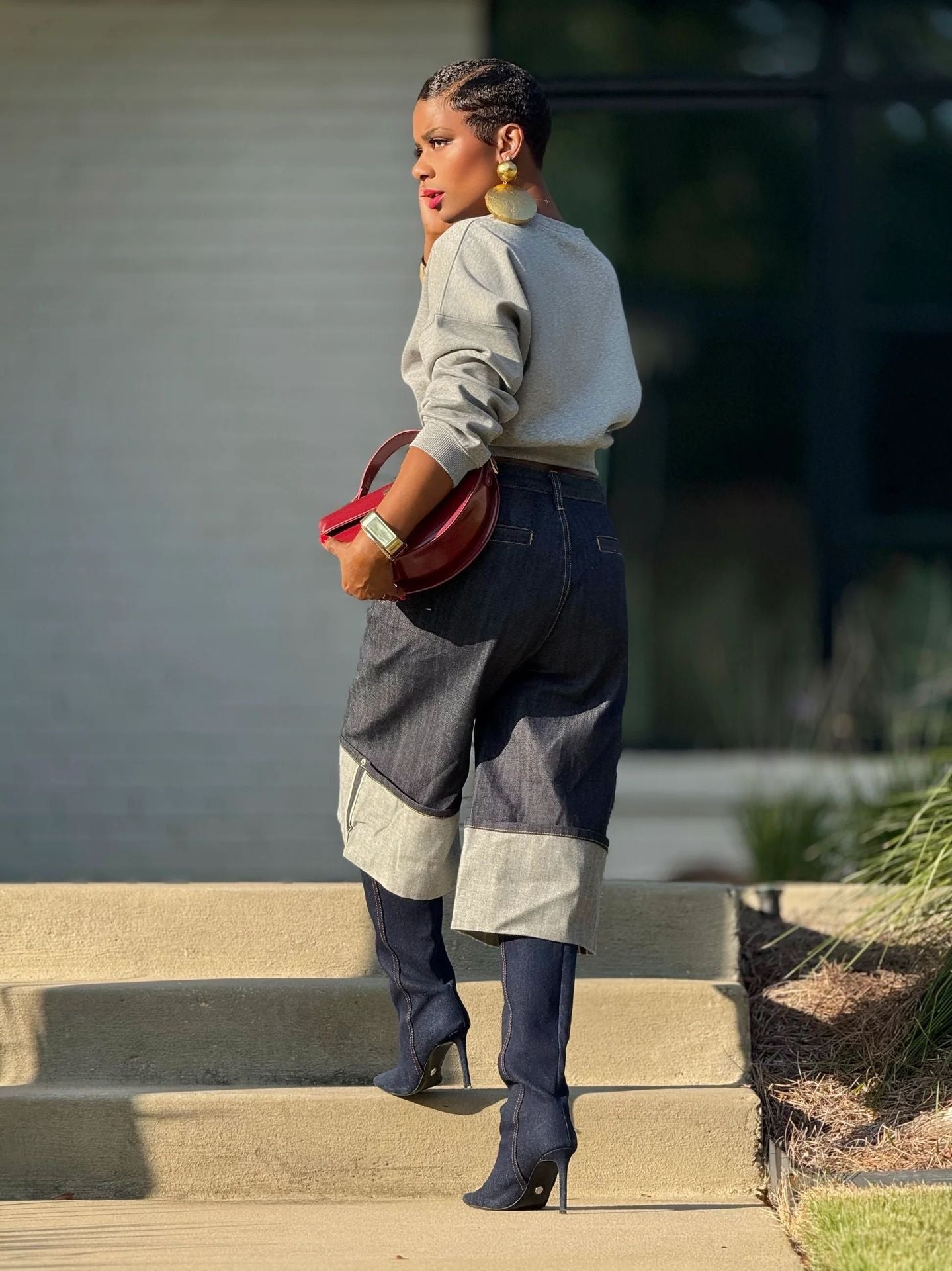 Women's Belt Buckle Pullover Sport Short Top 4