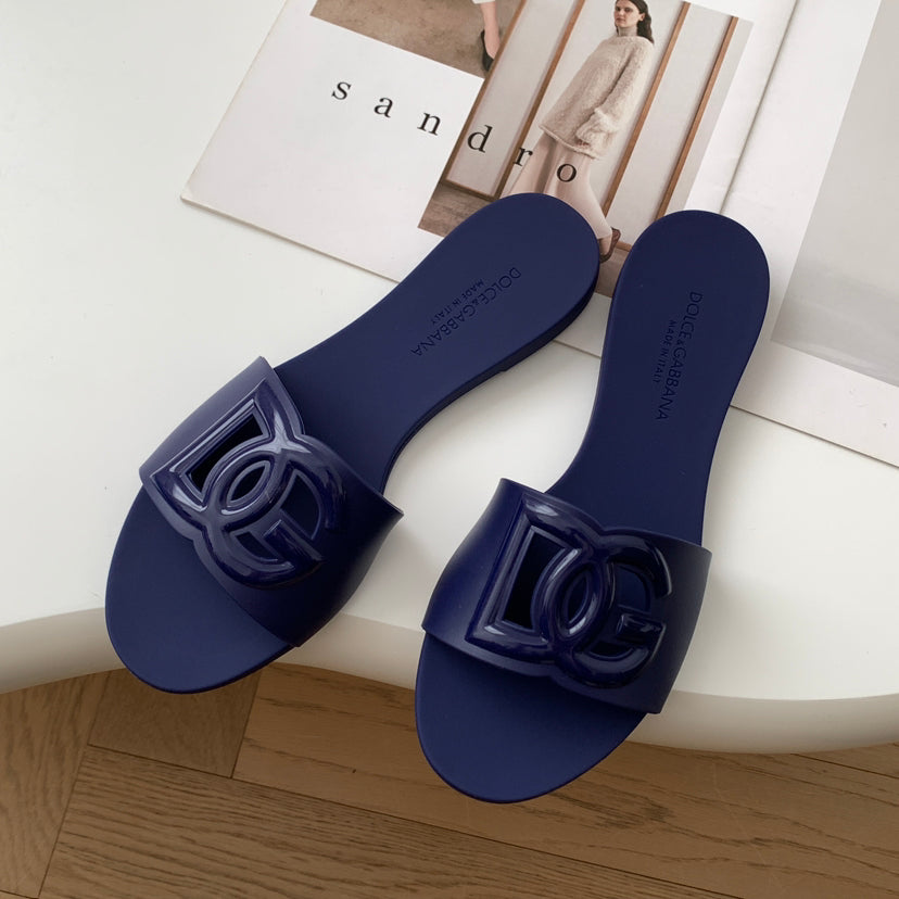 Summer casual outdoor wear one-piece sandals waterproof beach anti-slip flat slippers 7