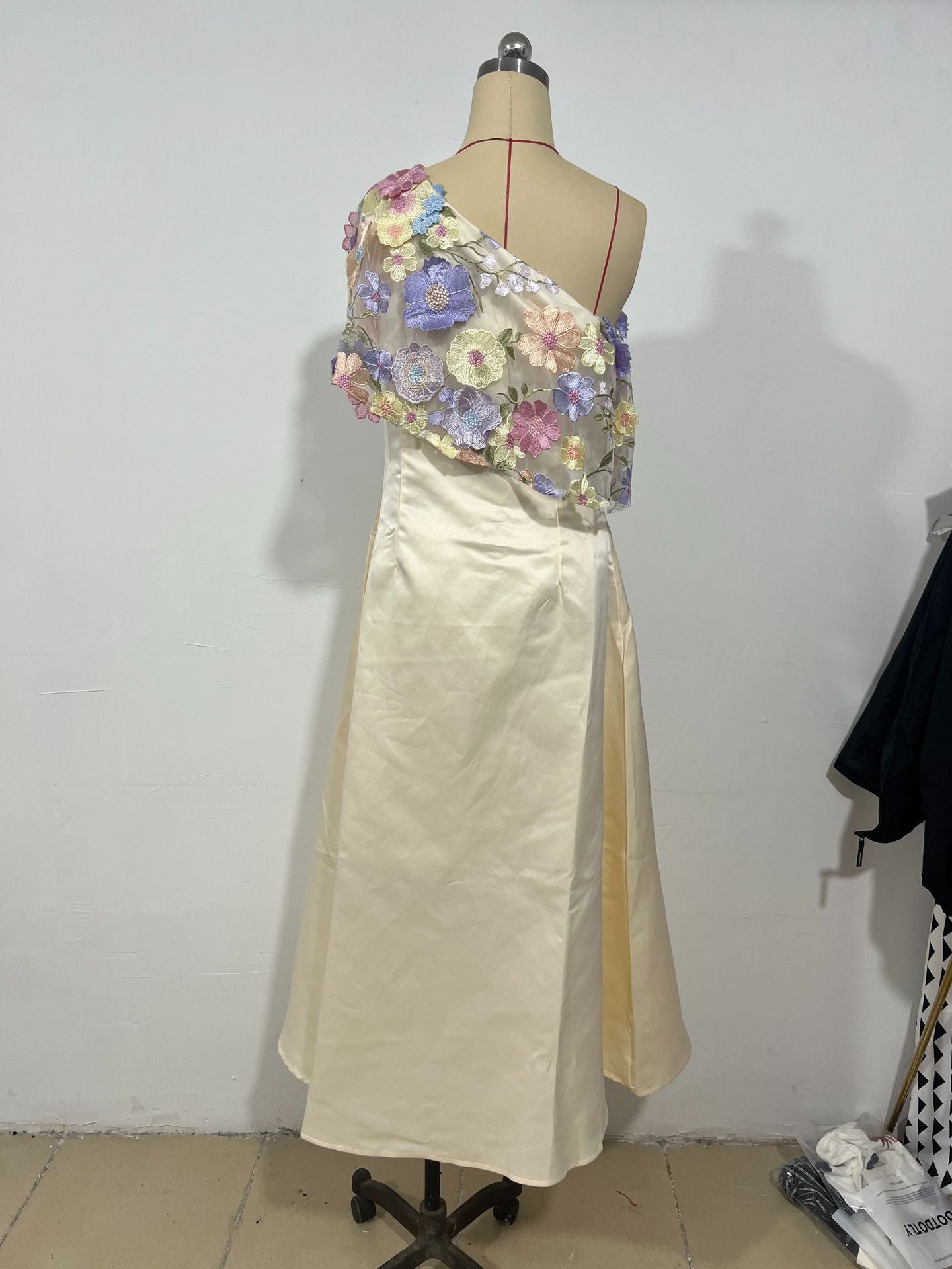 Women Casual Round Neck Embroidered Flower Puff Sleeve Dress 5