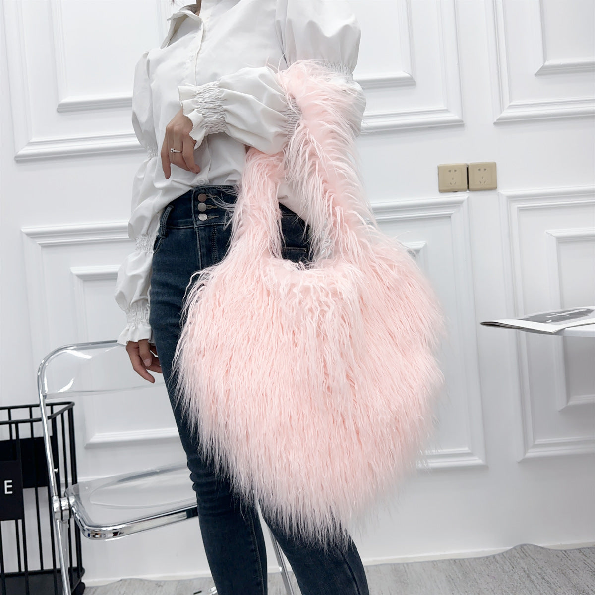Style Trendy Heart Bag Women's Fur Bag Heart-Shaped Cute Crossbody Bag Shoulder Bag 45