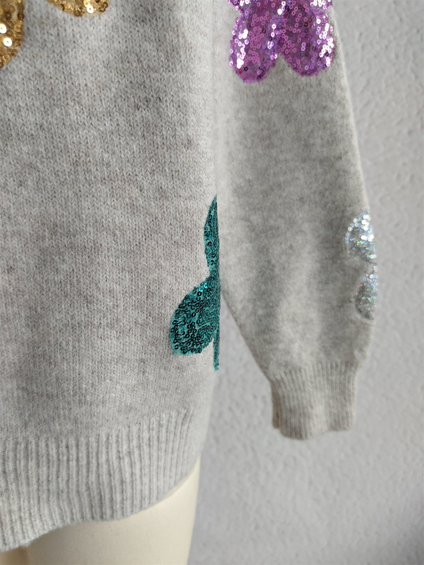 Women autumn/winter multi-color flower sequin embroidery round-neck long-sleeved sweater 11