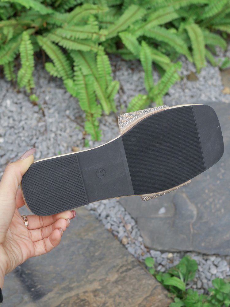 Rhinestone Flat-Bottom Women's Summer Slippers One-Line Design Fashionable & Suitable for Outdoor Wear 12