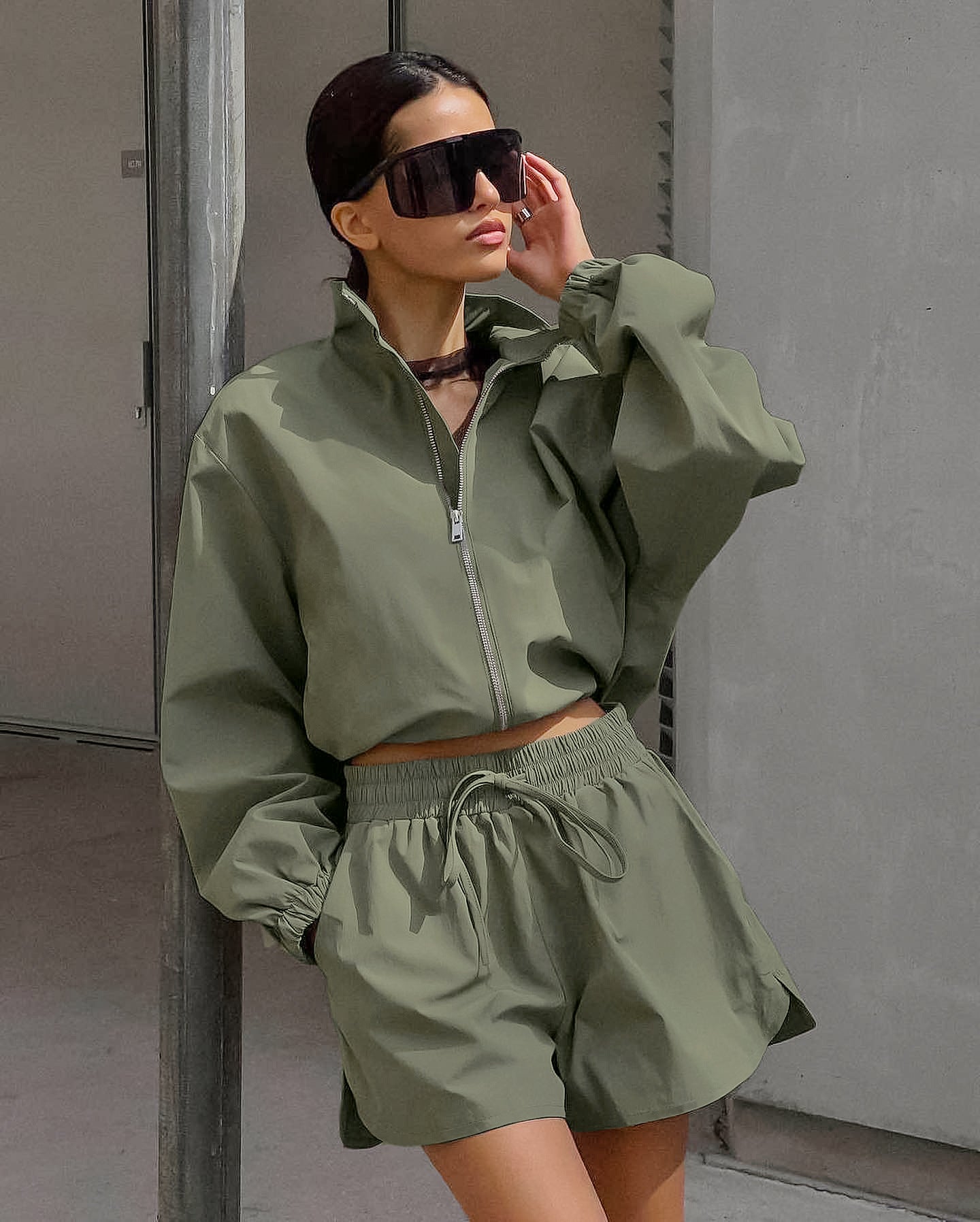 Green Windbreaker Autumn And Winter Loose Stand Collar Long Sleeve Top Split Shorts Casual Two Piece Set 3