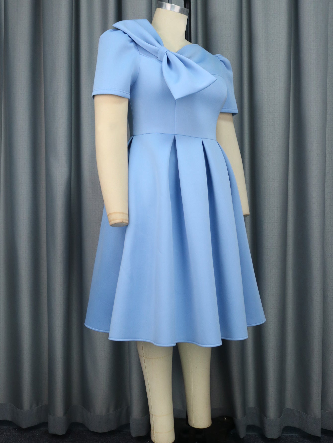 Plus Size Women Slash Shoulder Bow Dress 10