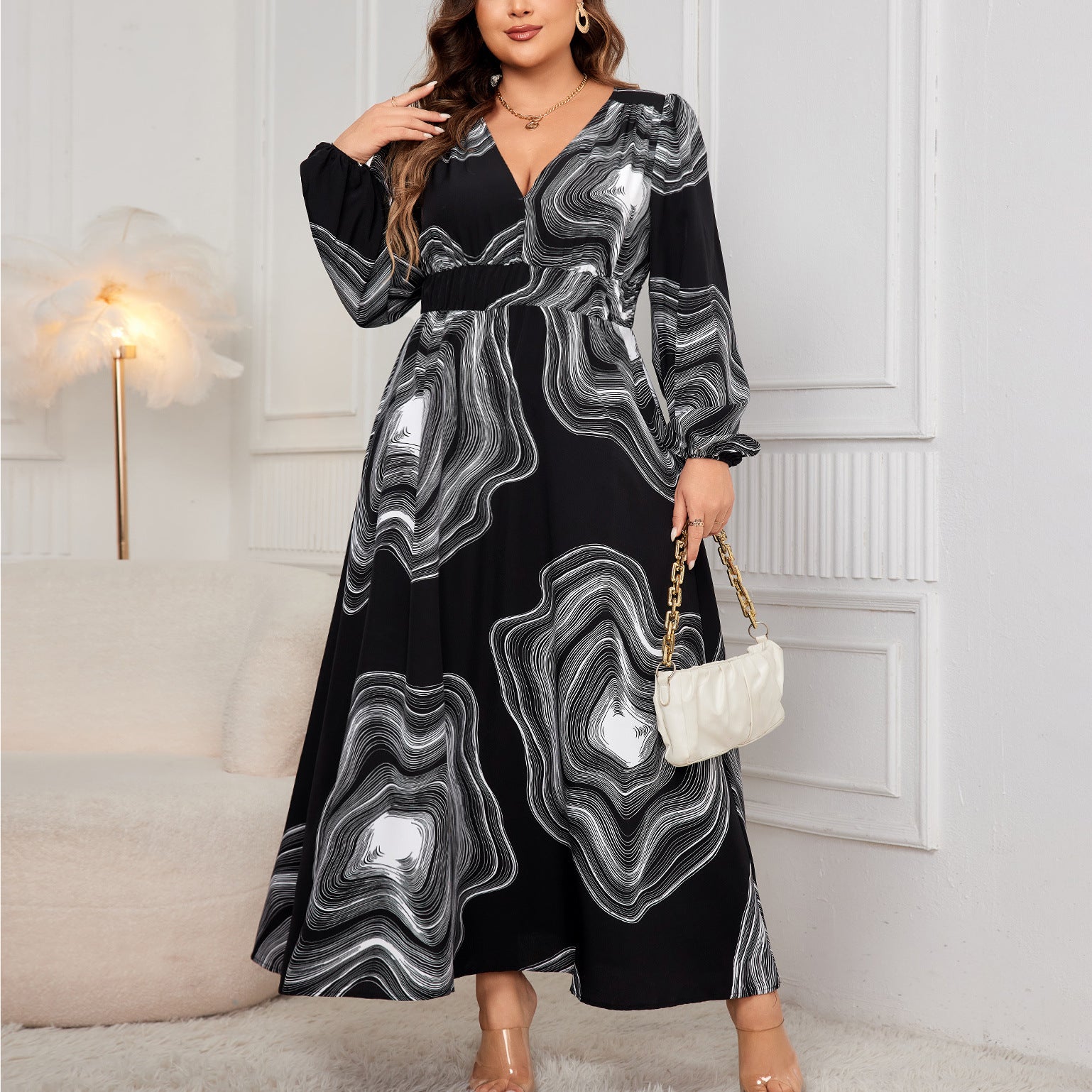 Printed Long-Sleeved V-Neck Loose Plus Size Dress 4