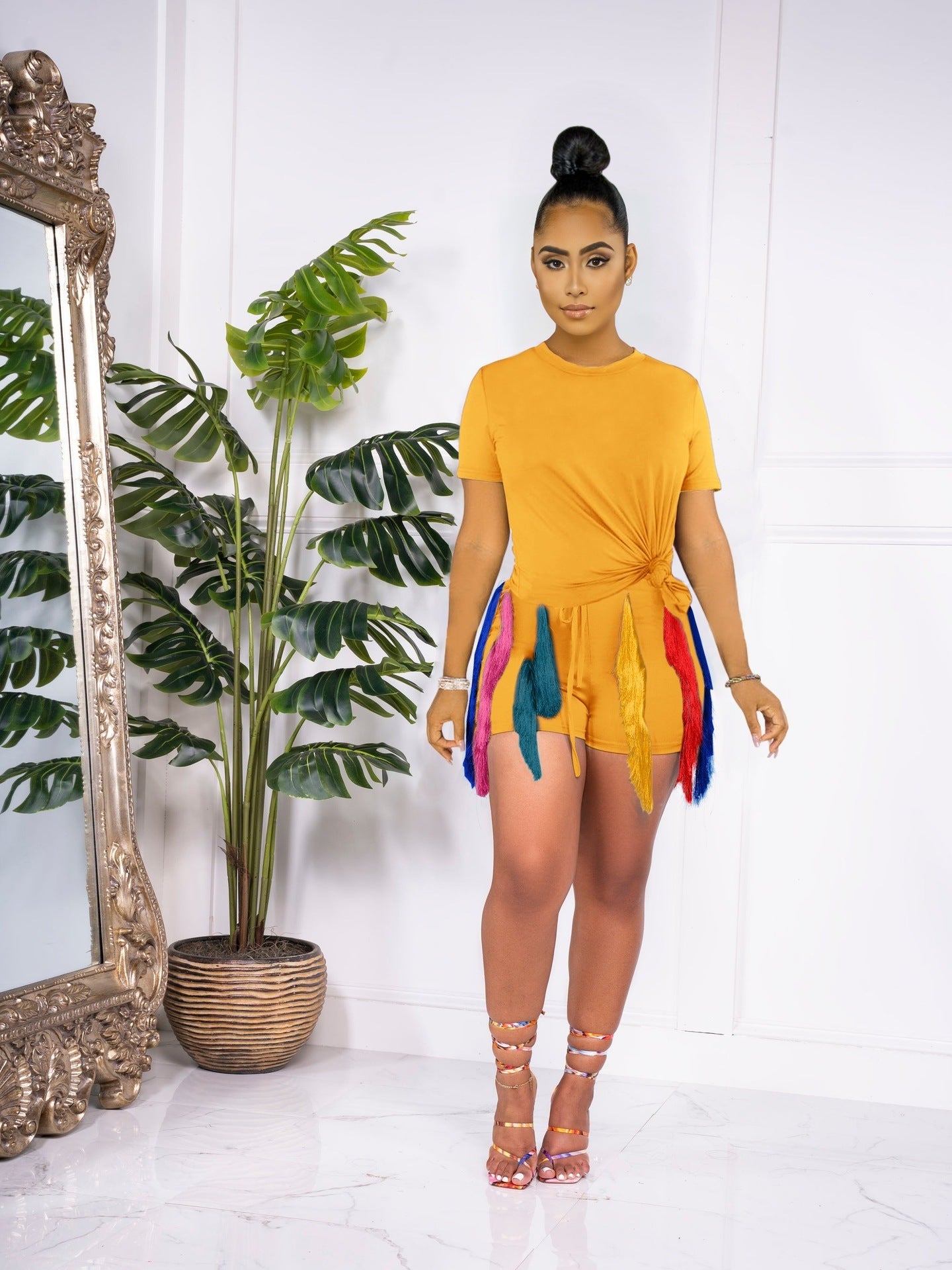 Women short-sleeved tassel top and shorts two-piece set 4