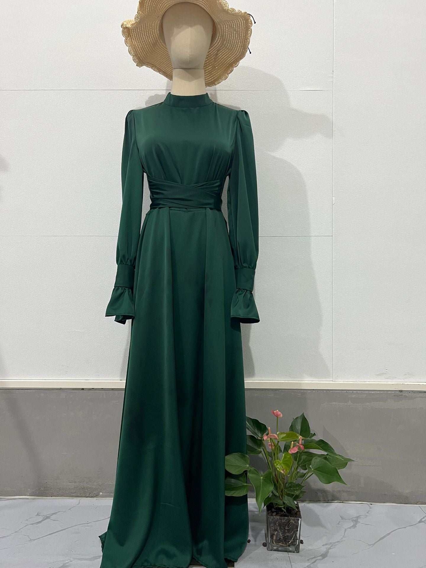 Spring Long-Sleeved Slim Waisted Puff-Sleeved Green Dress 7
