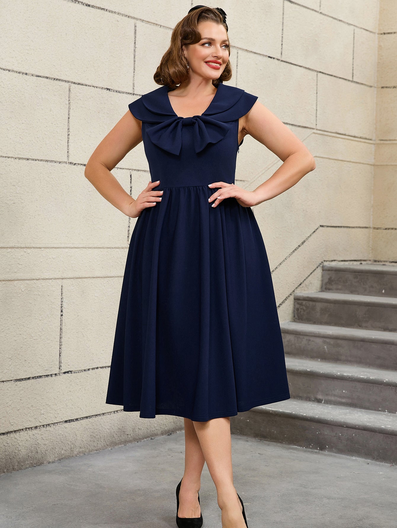 Plus Size Bow A-Line High-Waist Sleeveless Party Dress 3