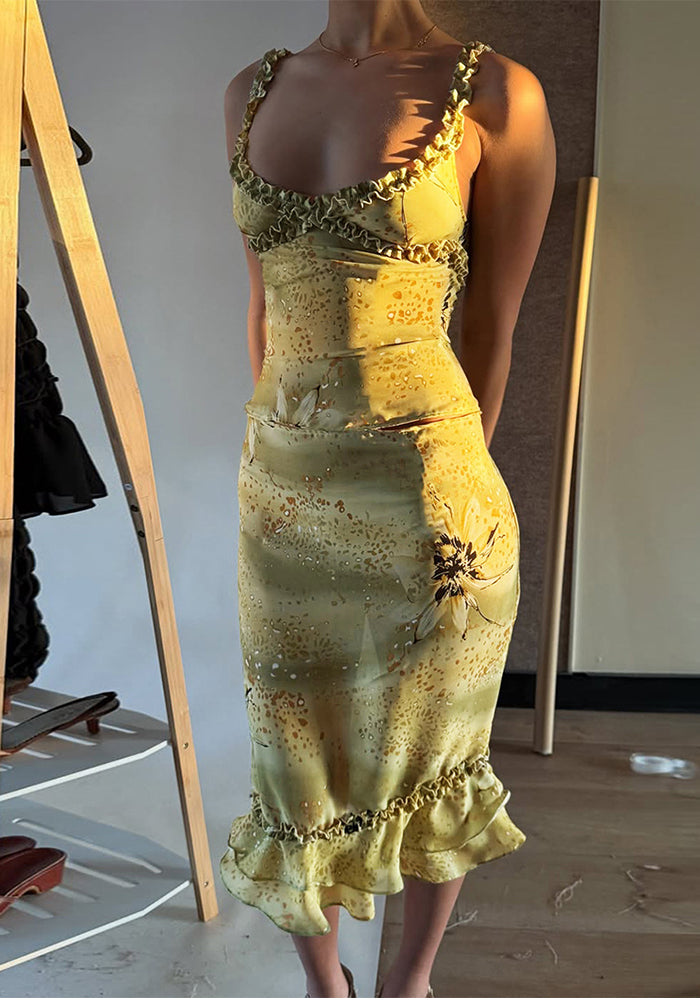 Fashion Women's V-Neck Low-Cut Camisole with Ruffle Edge Floral Print Skirt Set