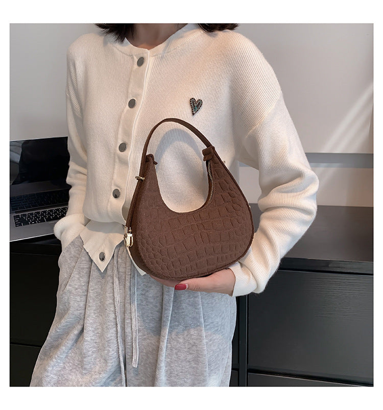 Baguette bag women's spring fashion retro felt creasing crocodile pattern underarm bag women's shoulder bag 32