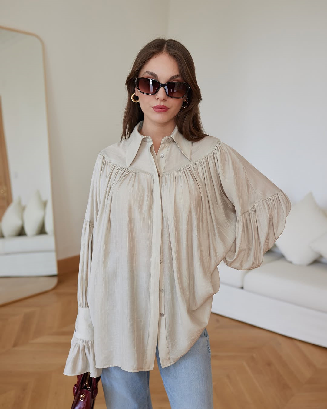 Women's Summer Chic Turndown Collar Bell-Bottom Sleeve Pleated Loose Long-Sleeve Shirt 4