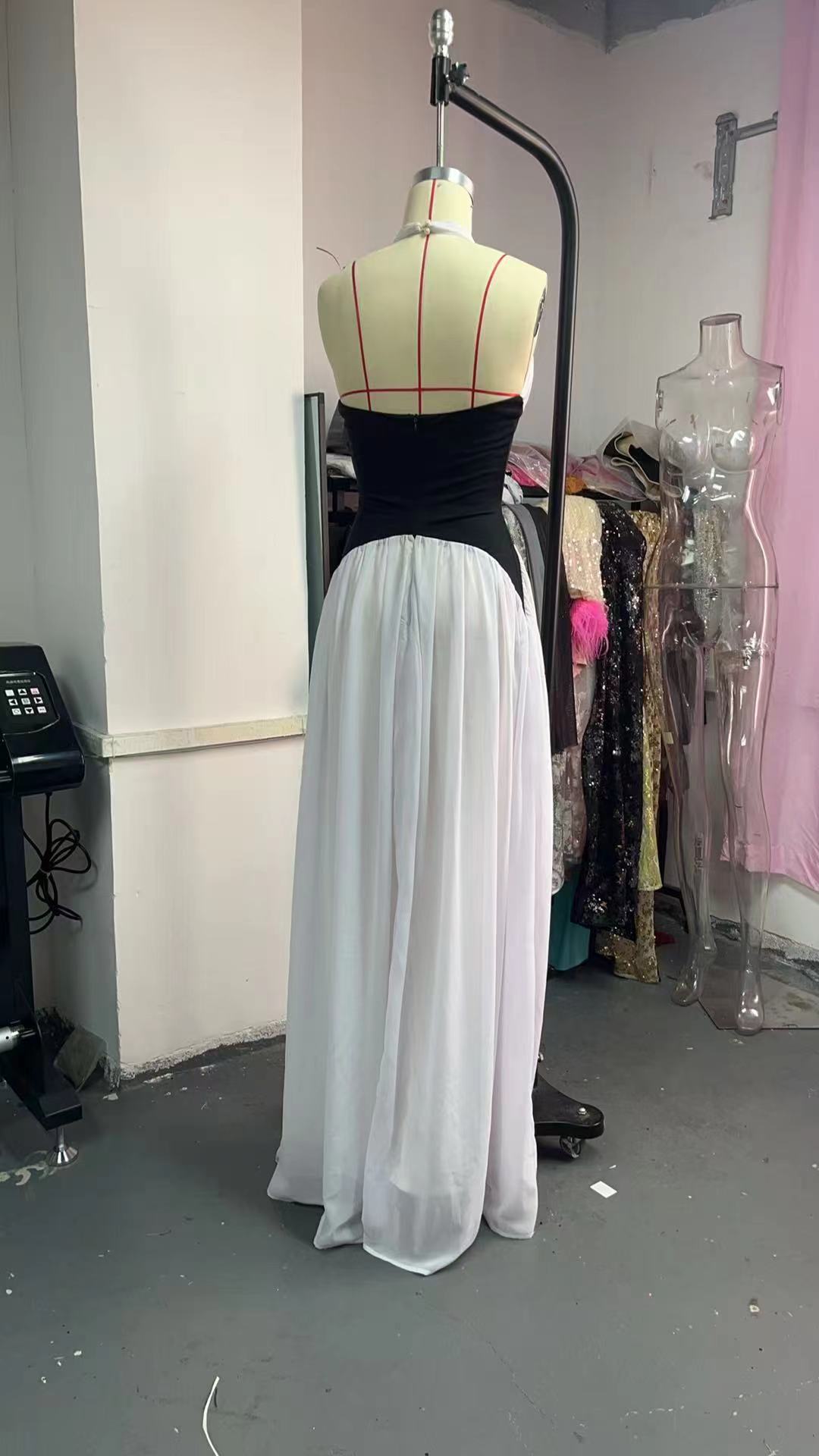 Contrast color sexy Holidays Casual Halter Neck deep v Low Back long dress 9