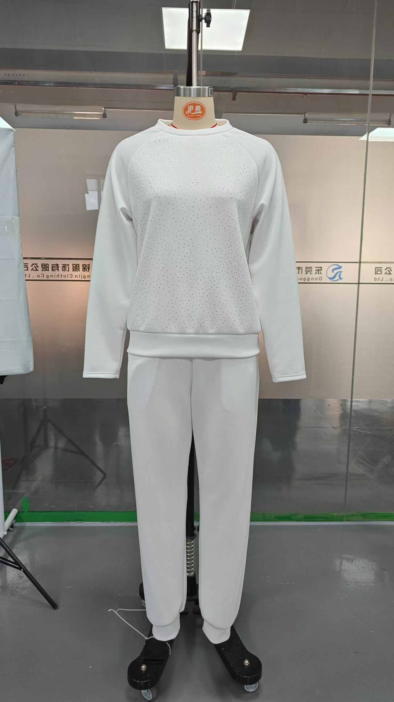 Spring And Autumn Fashion Casual Hooded Two Piece Tacksuits 7