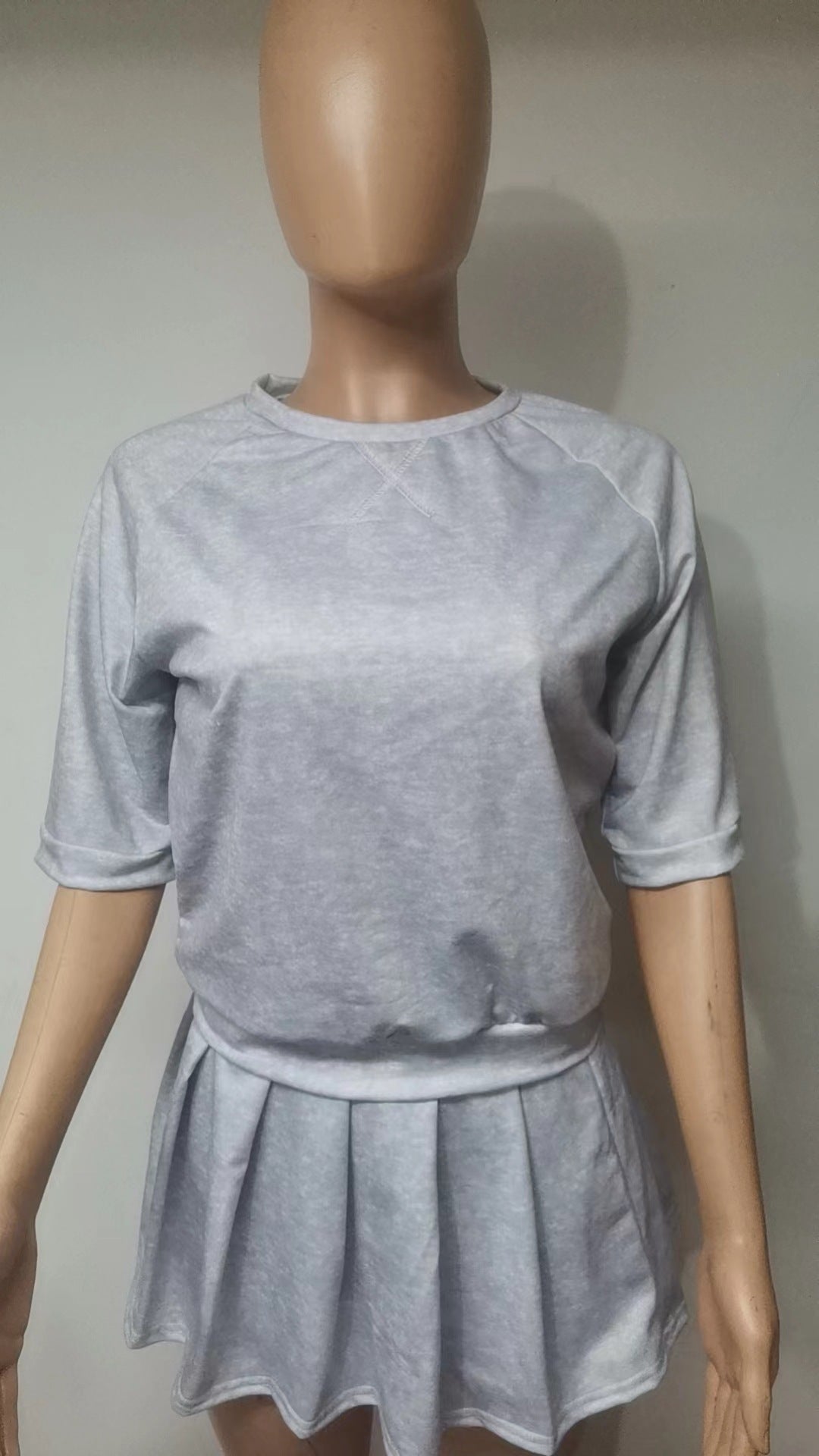 Women's Printed Loose Casual T-Shirt Pleated Skirt Two-Piece Set 8