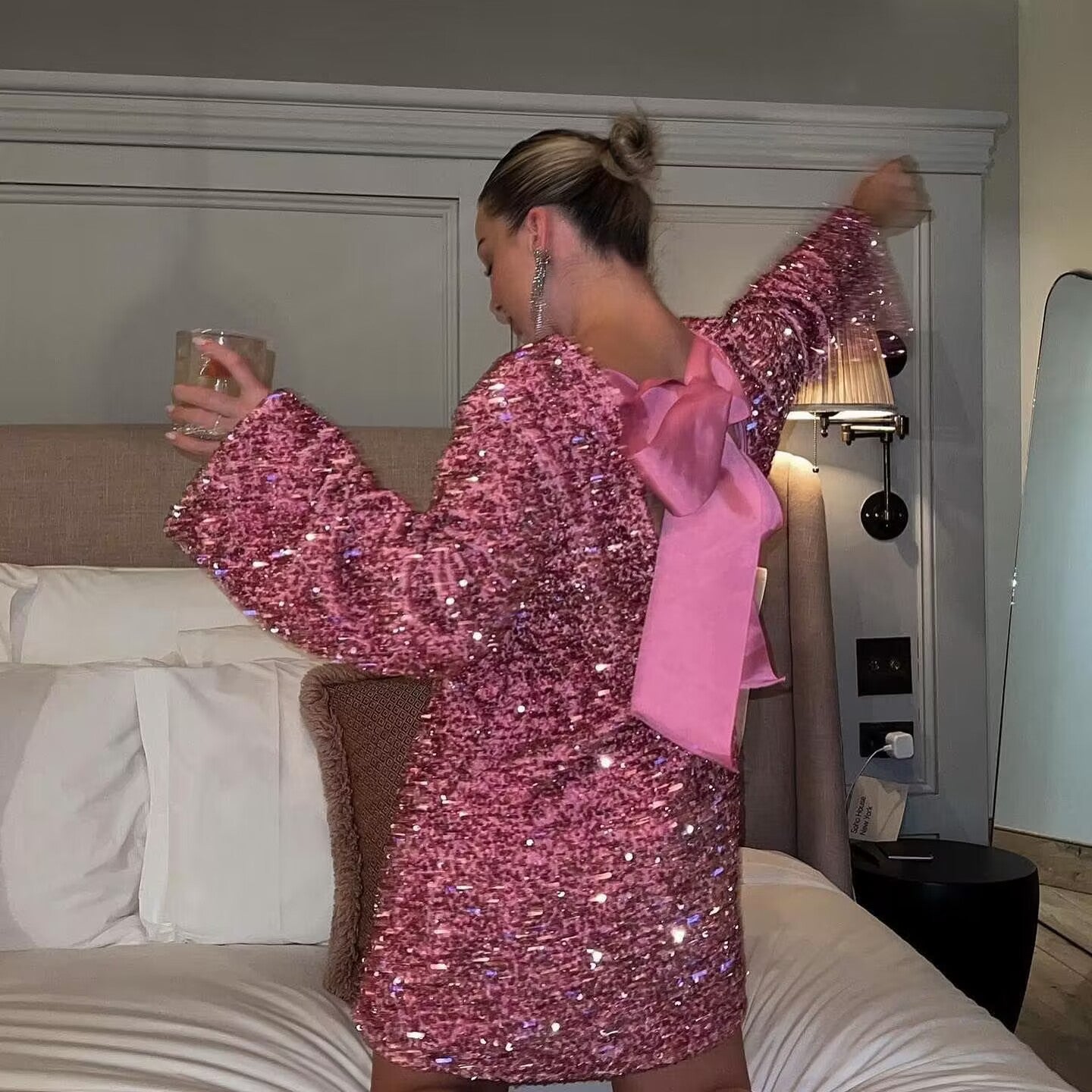 Autumn And Winter Women 's Round Neck Long Sleeve Loose Plus Size Sexy Sequin Short Dress 10